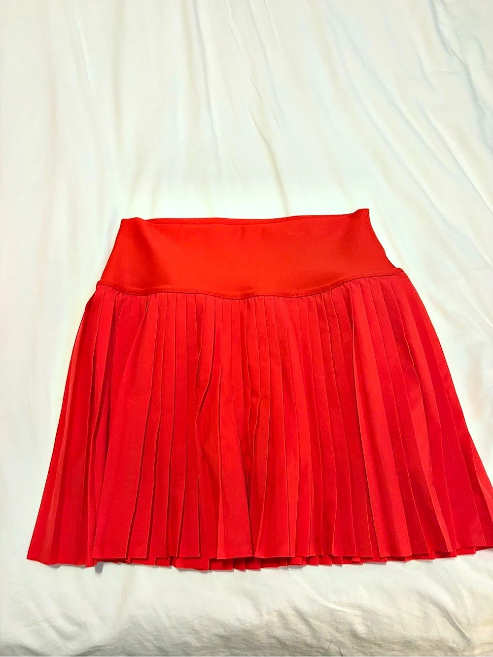 alo Pleated Mini Skirt in Red Size Medium Like New